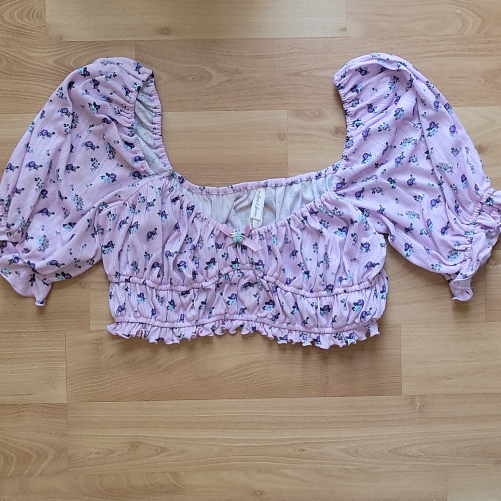 Puff sleeve crop top
